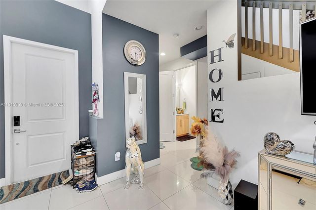 140 SE 7th Way, Pompano Beach, FL 33060