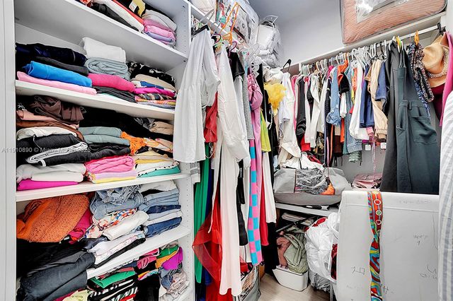 140 SE 7th Way, Pompano Beach, FL 33060