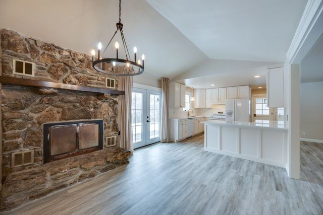 204 Morris Dr, Greenbrier, TN 37073