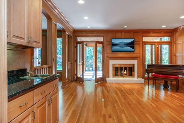 5550 Errol Pl, Atlanta, GA 30327