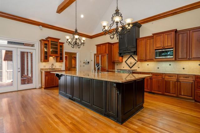 5550 Errol Pl, Atlanta, GA 30327