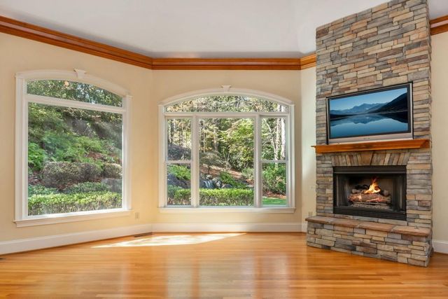 5550 Errol Pl, Atlanta, GA 30327