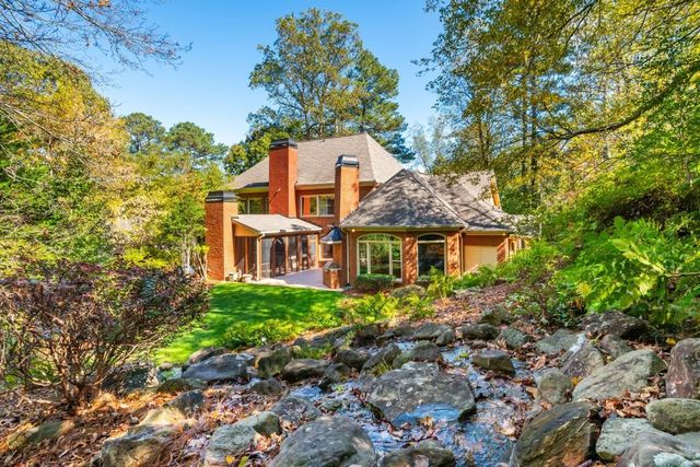 5550 Errol Pl, Atlanta, GA 30327