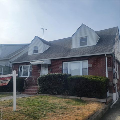 11924 203rd Street, Saint Albans, NY 11412