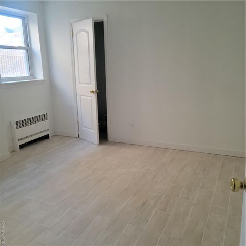 11924 203rd Street, Saint Albans, NY 11412