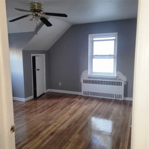 11924 203rd Street, Saint Albans, NY 11412