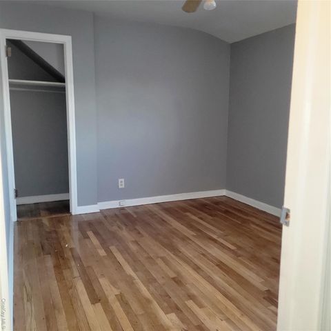 11924 203rd Street, Saint Albans, NY 11412