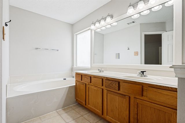 6722 Conestoga Drive, Rowlett, TX 75089
