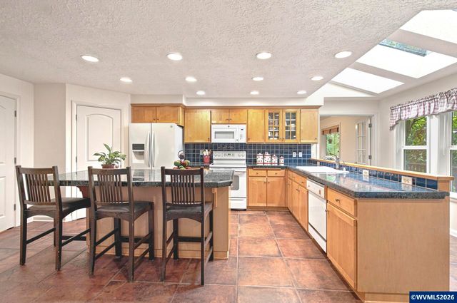 3864 Spring St S, Salem, OR 97302