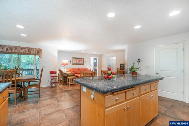 3864 Spring St S, Salem, OR 97302