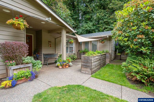 3864 Spring St S, Salem, OR 97302