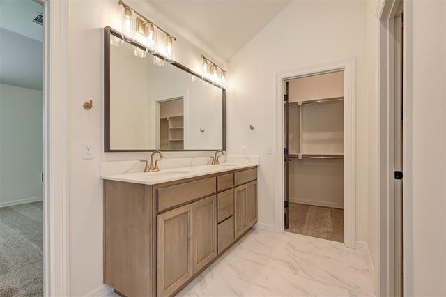 4356 Ranchwood Drive, Edmond, OK 73025