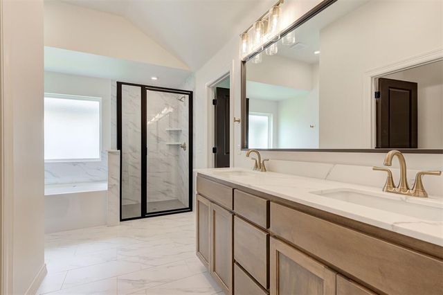 4356 Ranchwood Drive, Edmond, OK 73025