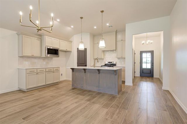 4356 Ranchwood Drive, Edmond, OK 73025