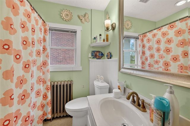 3819 Winterburn Ave, Greenfield, PA 15207