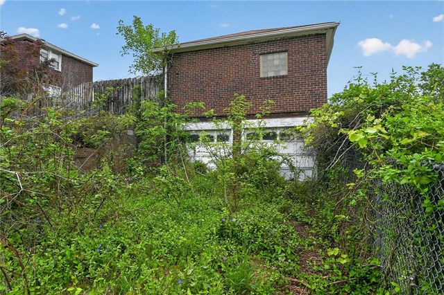 3819 Winterburn Ave, Greenfield, PA 15207