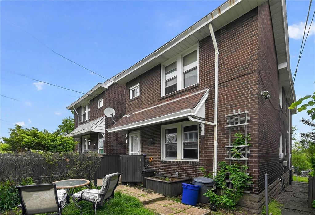 3819 Winterburn Ave, Greenfield, PA 15207