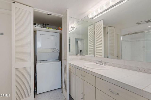 2920 Neilson Way 304, Santa Monica, CA 90405