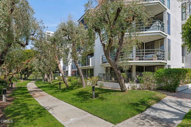 2920 Neilson Way 304, Santa Monica, CA 90405
