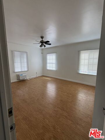 1283 W 36th Street, Los Angeles, CA 90007