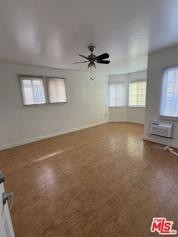 1283 W 36th Street, Los Angeles, CA 90007