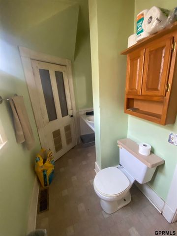 4510 S 32 Street, Omaha, NE 68107