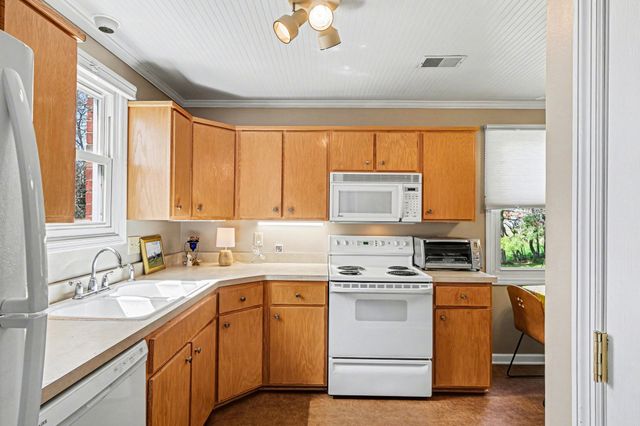 822 Kent Rd, Nashville, TN 37214