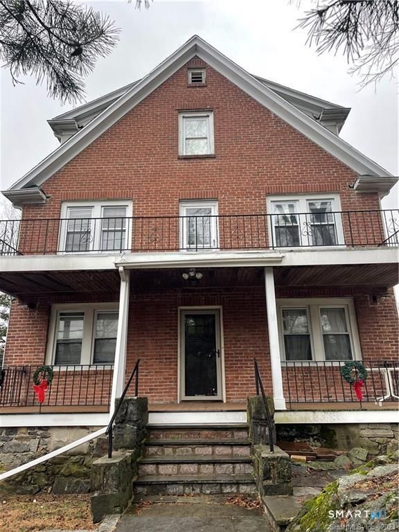 60 Weaver Street, Greenwich, CT 06831