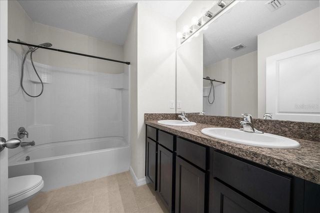 5025 NE 15TH PLACE, Ocala, FL 34470