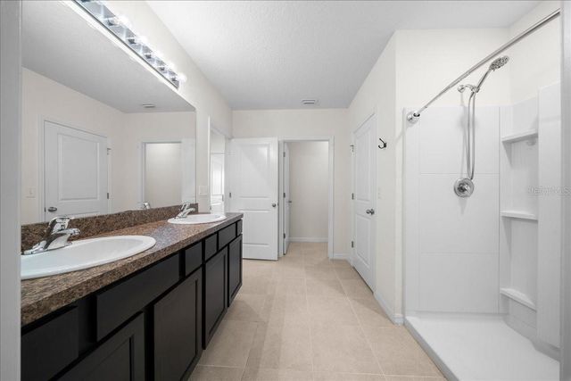 5025 NE 15TH PLACE, Ocala, FL 34470