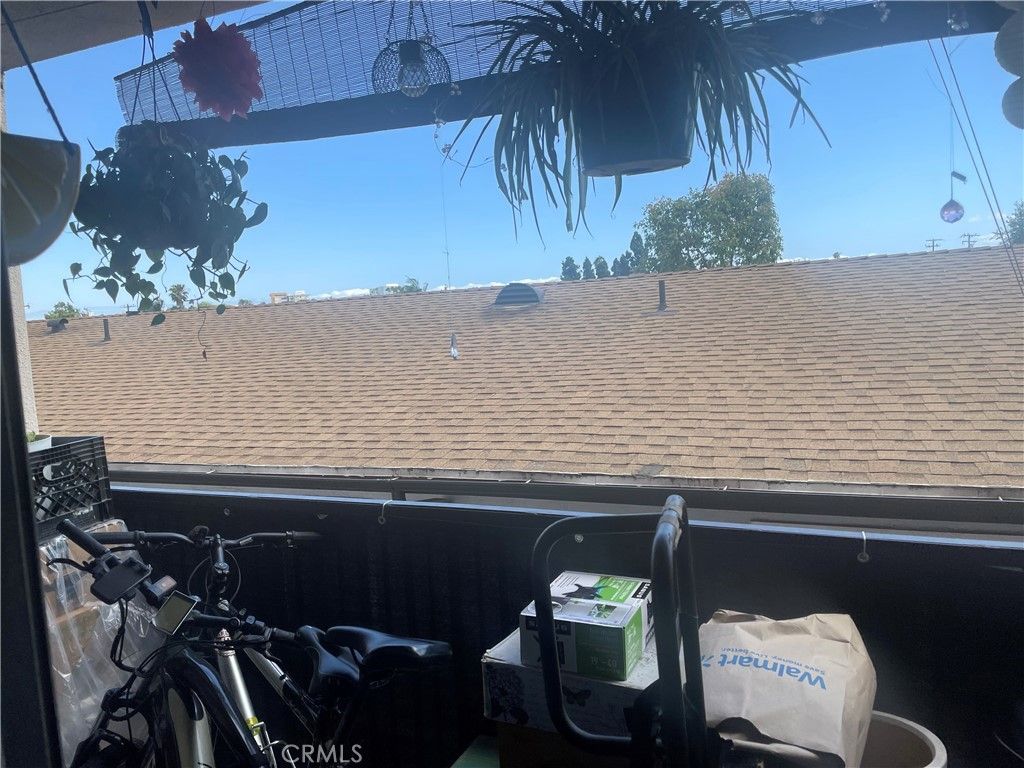 Image 8 of property listing at 1770 Ximeno 211, Long Beach, CA 90815