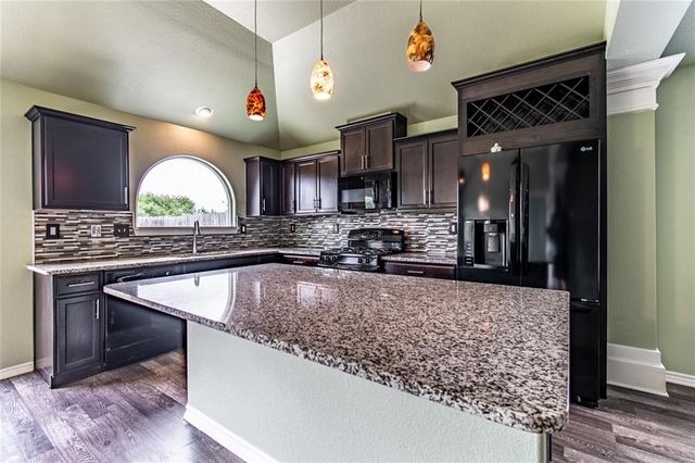 3614 WL Breeding Dr, Corpus Christi, TX 78414