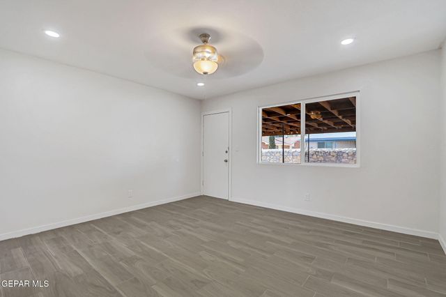 1625 PHIL GIBBS Drive, El Paso, TX 79936