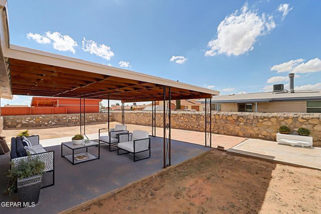 1625 PHIL GIBBS Drive, El Paso, TX 79936