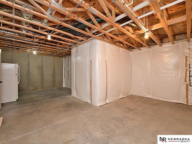 20003 Polk Street, Omaha, NE 68135