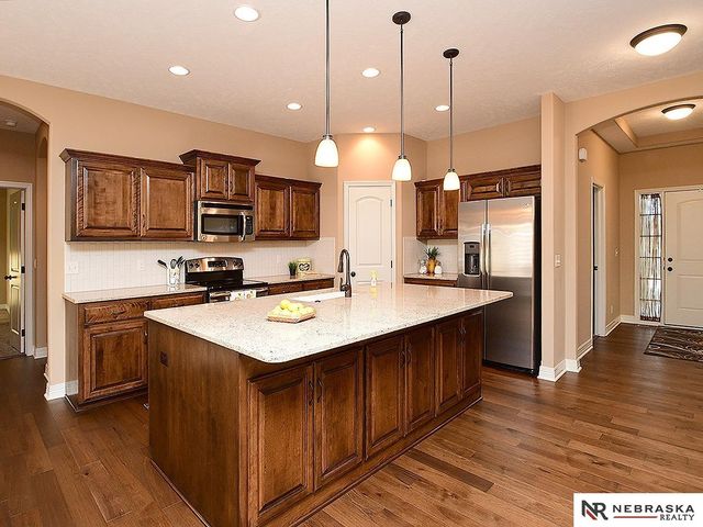 20003 Polk Street, Omaha, NE 68135