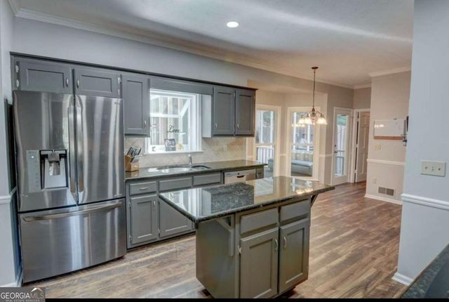 255 Timber Oak Cove, Lawrenceville, GA 30043