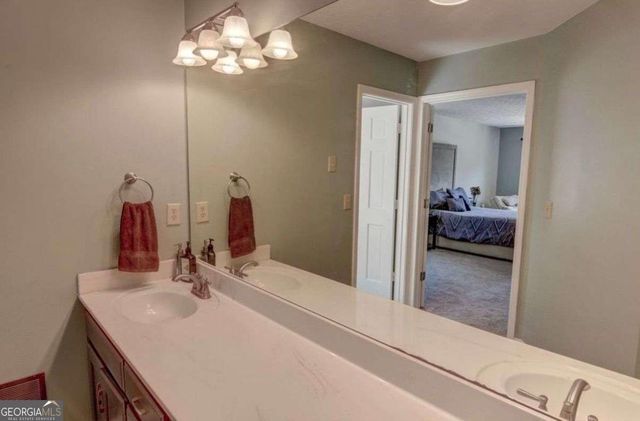 255 Timber Oak Cove, Lawrenceville, GA 30043