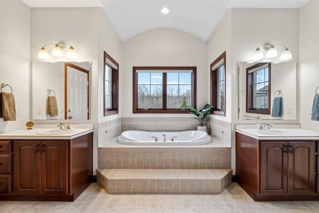 3025 WHITE BIRCH STREET, Kaukauna, WI 54130