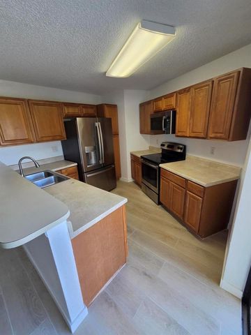22 Springdale Circle, Palm Springs, FL 33461