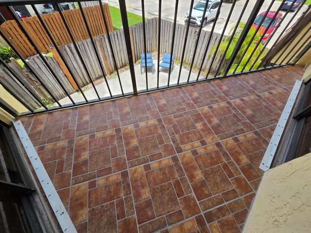 22 Springdale Circle, Palm Springs, FL 33461