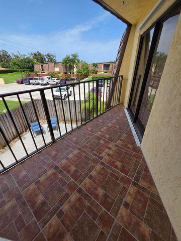 22 Springdale Circle, Palm Springs, FL 33461