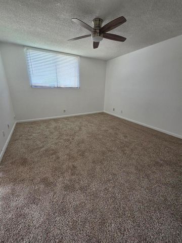 22 Springdale Circle, Palm Springs, FL 33461