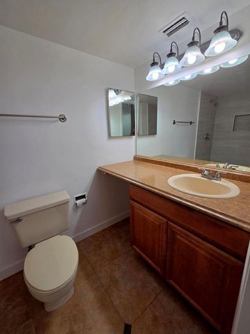 22 Springdale Circle, Palm Springs, FL 33461