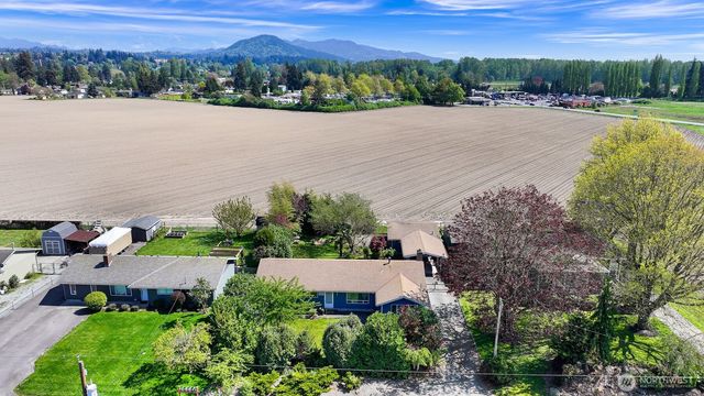 18114 Moores Garden Road, Mount Vernon, WA 98273
