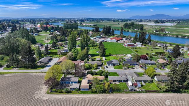 18114 Moores Garden Road, Mount Vernon, WA 98273