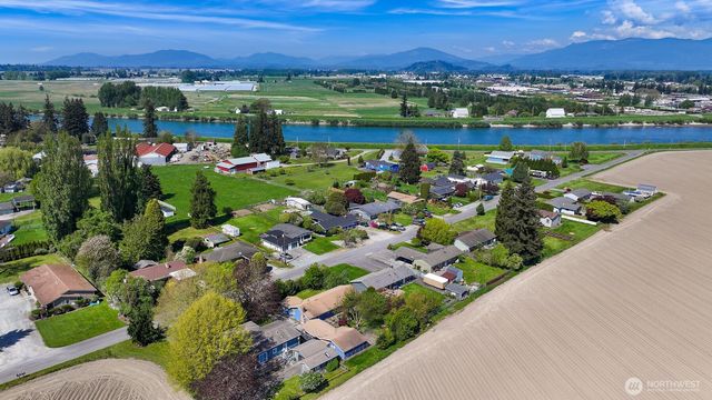 18114 Moores Garden Road, Mount Vernon, WA 98273