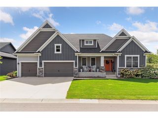 922 Pheasant Run S, Lino Lakes, MN 55014