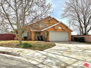 828 Jason Court, Lancaster, CA 93534