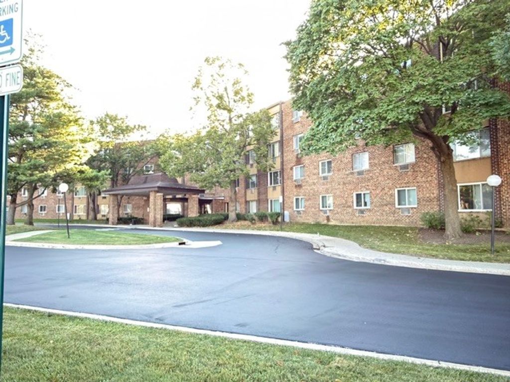 1475 Rebecca Drive 205, Hoffman Estates, IL 60169